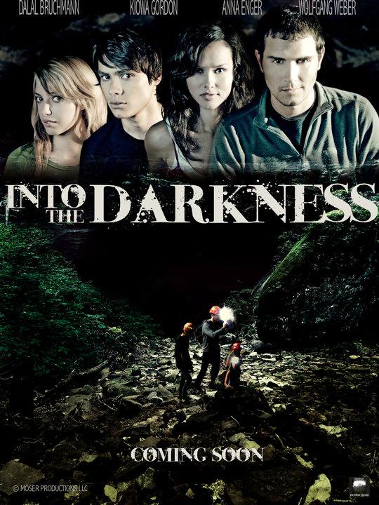 Постер фильма В темноте | Into the Darkness