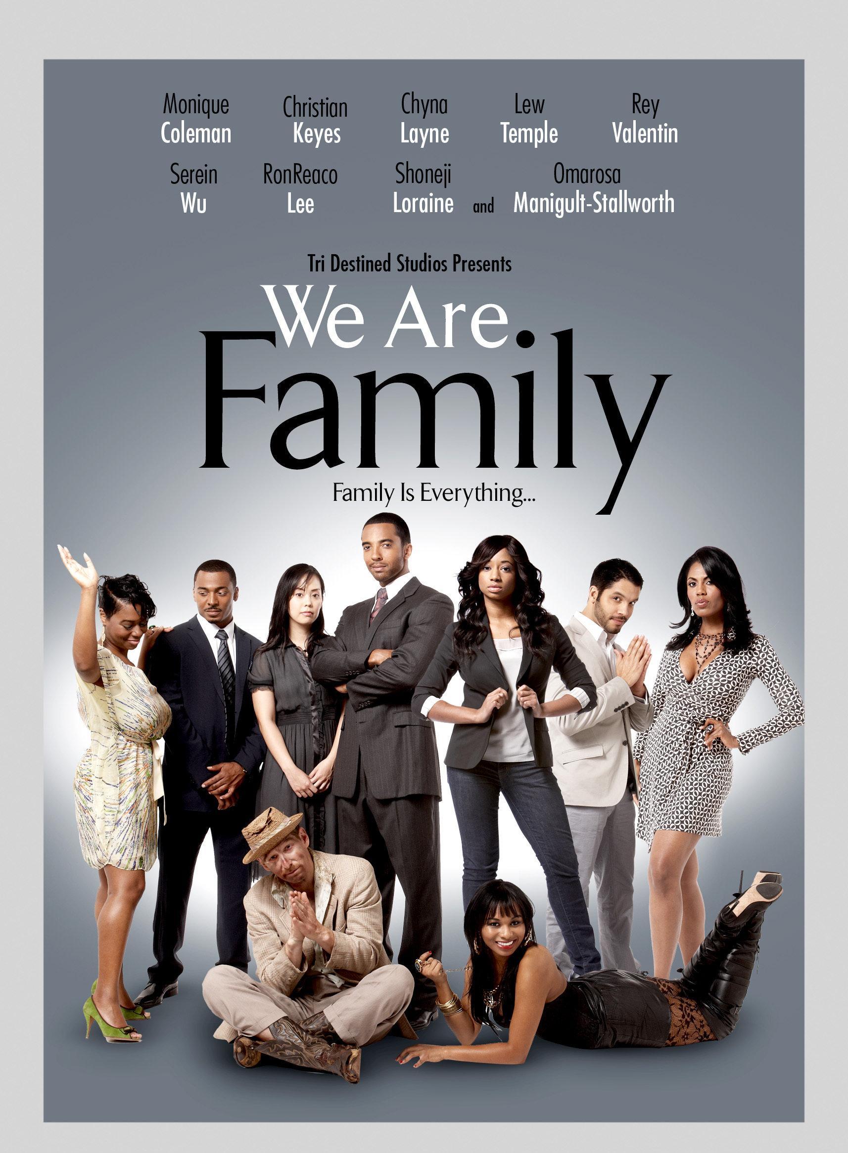 Постер фильма Моя безумная семья | We Are Family