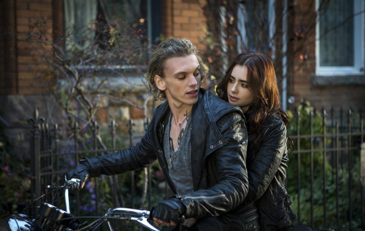 Орудия смерти: Город костей (2013) - актеры и роли фильма - Mortal  Instruments: City of Bones