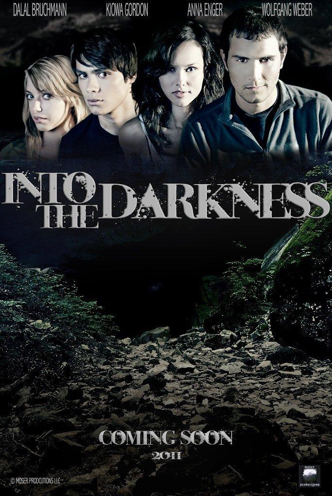 Постер фильма В темноте | Into the Darkness