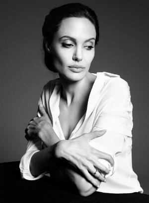 Анджелина Джоли проявит мужество в бою