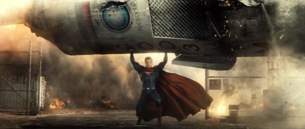 «Бэтмен против Супермена: На заре справедливости» ставит рекорды