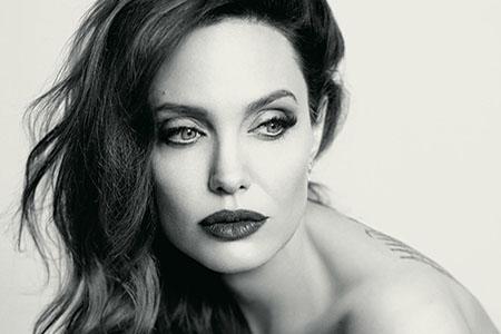 Анджелина Джоли может присоединиться к киновселенной Marvel