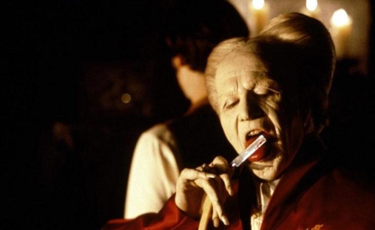 Кадр из фильма "Дракула" (1992)
