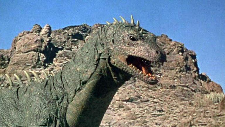 Кадр из фильма "Когда на Земле царили динозавры"