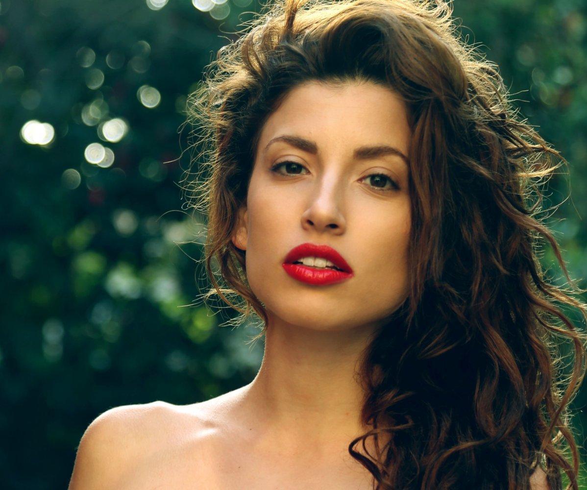 Tania raymonde images