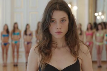 Astrid Bergès-Frisbey / Астрид Берже-Фрисби — Video | VK